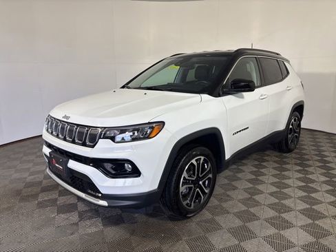 Used 2022 Jeep Compass Limited AWD/4WD image 3
