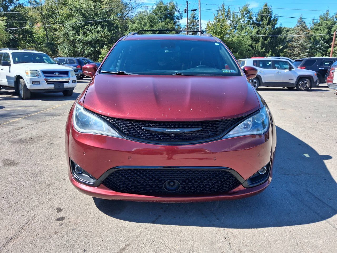 Used 2020 Chrysler Pacifica Touring-L Plus w/ Advanced Safetytec Group FWD image 3