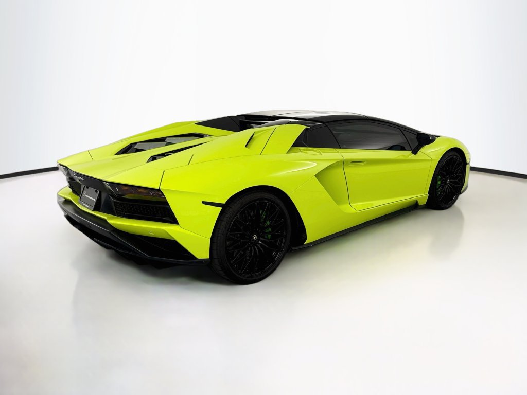 Used 2019 Lamborghini Aventador S AWD/4WD image 35
