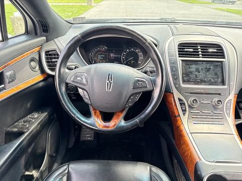 Used 2016 Lincoln MKX Reserve w/ Climate Package AWD/4WD image 14