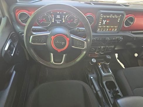 Used 2022 Jeep Wrangler Unlimited Rubicon w/ Cold Weather Group AWD/4WD image 6