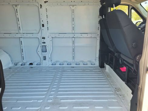 Used 2025 RAM ProMaster 3500 w/ Quick Order Package 22H SLT+ FWD image 10
