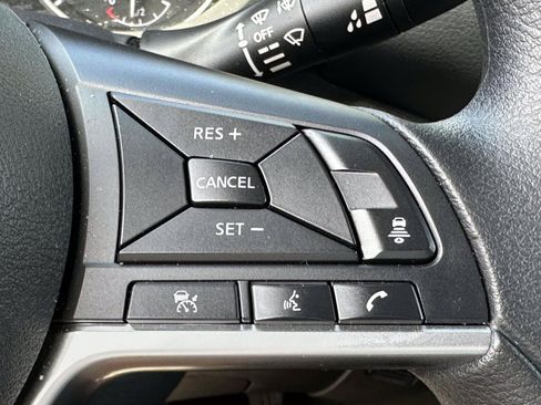 Certified 2023 Nissan Sentra SV FWD image 28