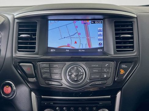 Used 2020 Nissan Pathfinder SL image 13