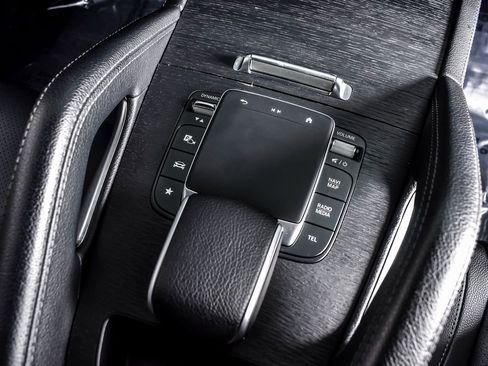 Used 2024 Mercedes-Benz GLE 350 4MATIC image 28