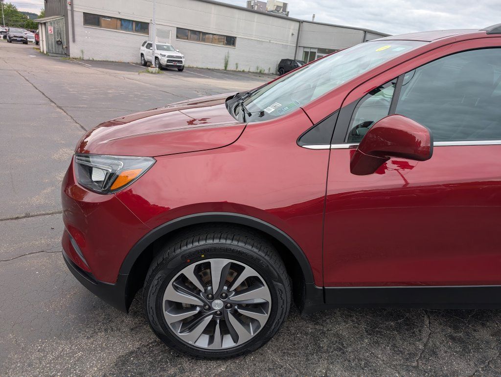 Used 2022 Buick Encore Preferred w/ Safety Package AWD/4WD image 2