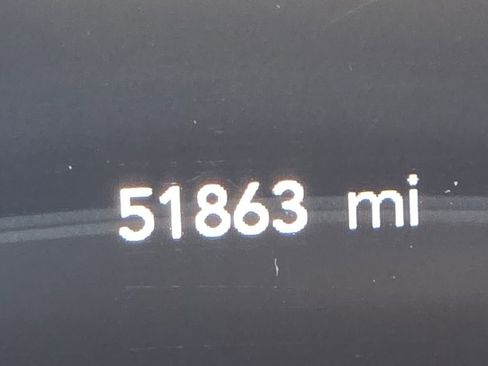 Used 2022 Chrysler Pacifica Touring-L image 25