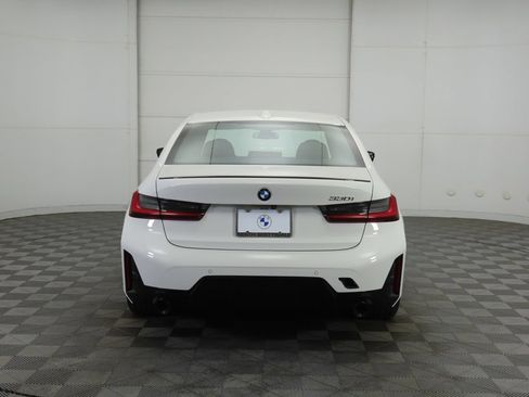 Used 2026 BMW 330i Sedan w/ M Sport Package RWD image 7