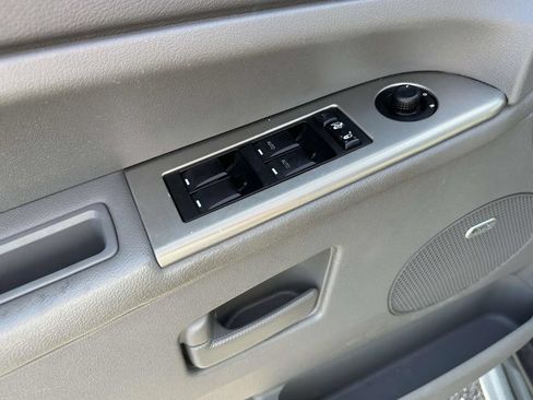 Used 2007 Jeep Grand Cherokee Laredo AWD/4WD image 18