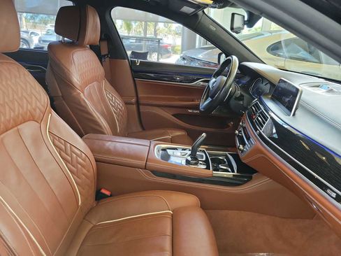 Used 2018 BMW M760i xDrive AWD/4WD image 14