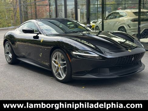 Used 2022 Ferrari Roma image 3
