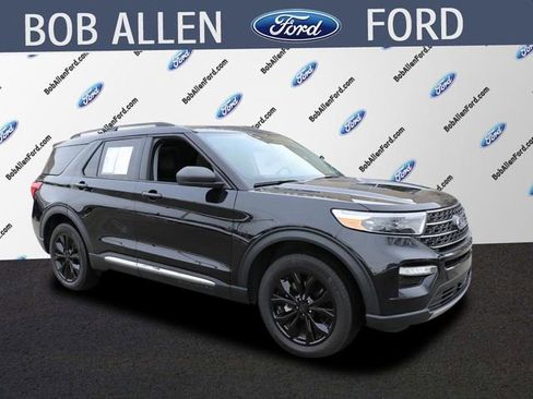 Used 2022 Ford Explorer XLT w/ Equipment Group 202A image 1