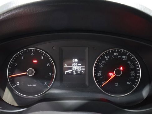 Used 2013 Volkswagen Jetta SE image 32