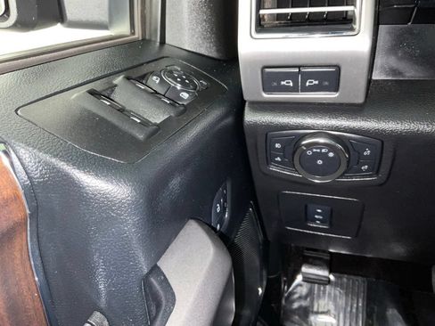 Used 2017 Ford F150 Platinum w/ Equipment Group 701A Luxury AWD/4WD image 21