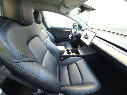 Used 2020 Tesla Model 3 Standard Range Plus RWD image 11