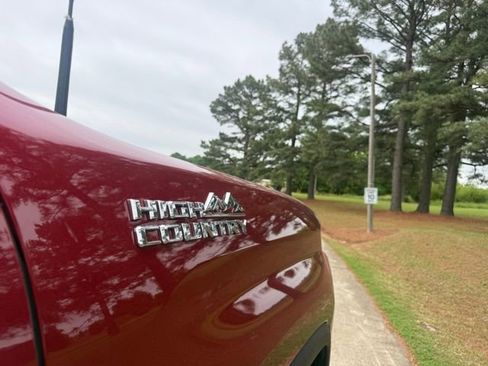 Used 2020 Chevrolet Silverado 2500 High Country w/ Z71 Off-Road Package AWD/4WD image 24