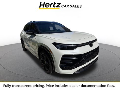 Used 2025 Volkswagen Tiguan SE R-Line AWD/4WD image 1