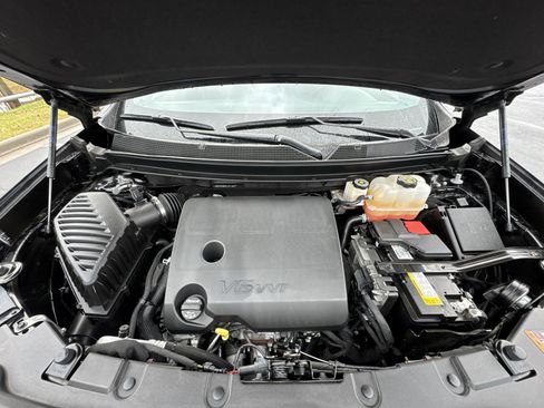 Used 2023 Chevrolet Traverse LT image 27