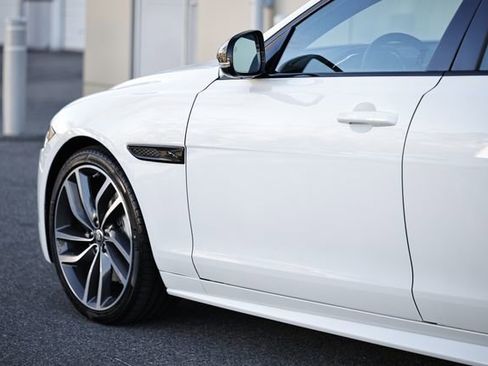 New 2024 Jaguar XF R-Dynamic SE image 9