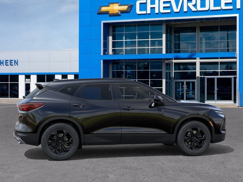 New 2026 Chevrolet Blazer LT w/ Convenience Package AWD/4WD image 5