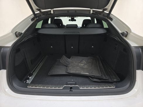 Used 2019 BMW X6 xDrive50i w/ M Sport Package image 16