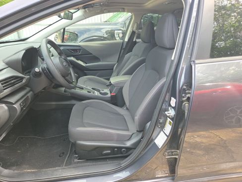 Used 2025 Subaru Crosstrek 2.5i Premium AWD/4WD image 3