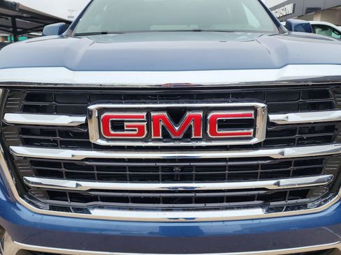 New 2026 GMC Yukon Elevation w/ Elevation Premium Package AWD/4WD image 9