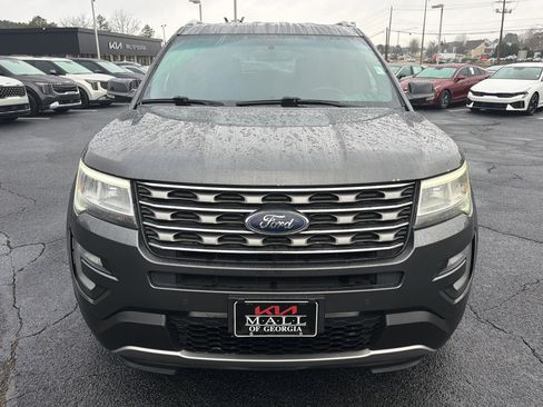 Used 2016 Ford Explorer XLT w/ Equipment Group 202A image 2