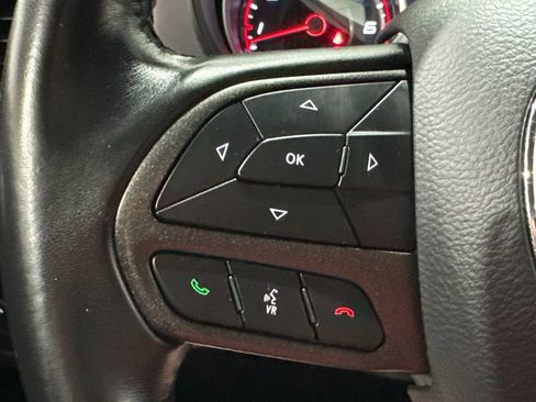 Used 2023 Dodge Charger SXT image 5