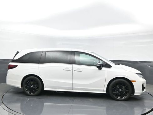 Used 2025 Honda Odyssey Sport-L image 7