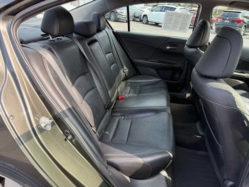 Used 2015 Honda Accord EX-L image 19