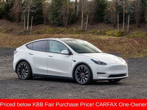 Used 2021 Tesla Model Y Performance image 11