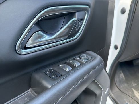 Used 2021 Chevrolet Tahoe Z71 w/ Luxury Package image 25