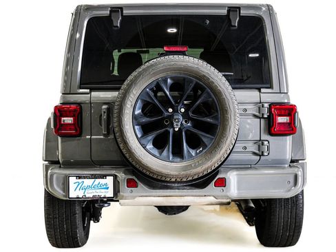 Used 2022 Jeep Wrangler Unlimited Sahara AWD/4WD image 7