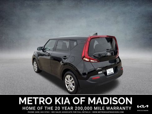 Used 2021 Kia Soul LX image 4
