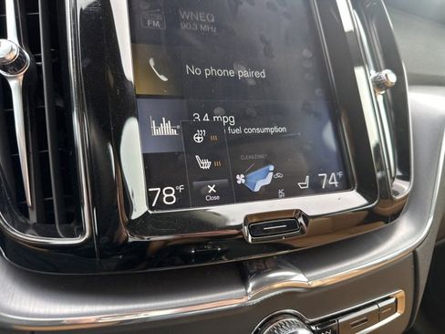 Used 2020 Volvo XC60 T5 Momentum w/ Protection Package Premier image 29