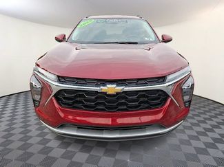Used 2025 Chevrolet Trax LT FWD video 2