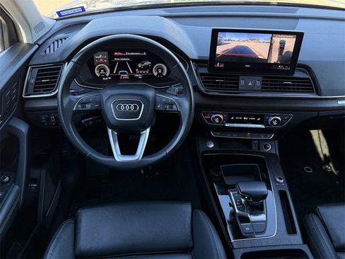Used 2023 Audi Q5 e Premium Plus w/ Premium Plus Package image 12