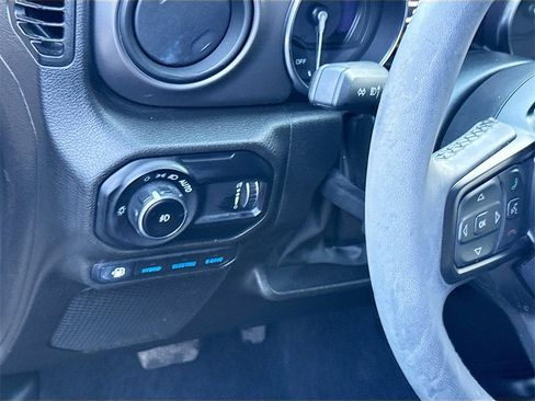 Used 2023 Jeep Wrangler Unlimited image 11