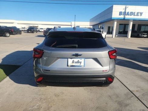 New 2026 Chevrolet Trax RS image 5