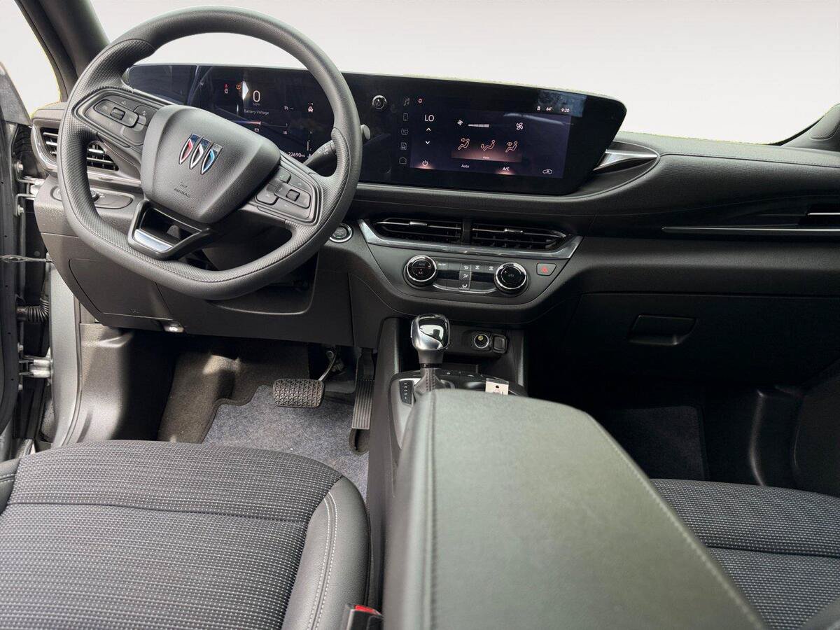 Used 2025 Buick Envista Preferred FWD image 11