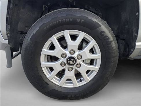 Used 2025 Toyota Tacoma SR AWD/4WD image 23