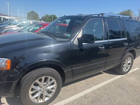 Used 2017 Ford Expedition Limited w/ Equipment Group 301A image 2