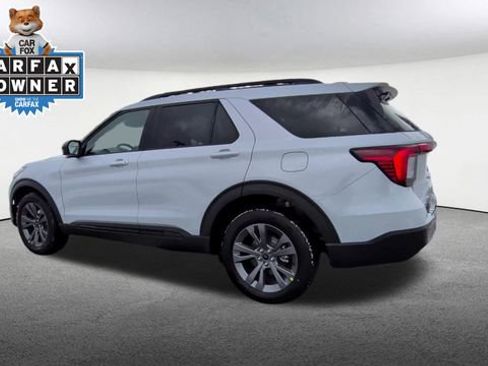 Used 2026 Ford Explorer Active w/ Active Comfort Package AWD/4WD image 7