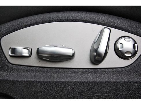 Used 2021 Porsche Macan S AWD/4WD image 34