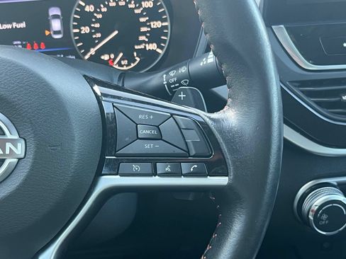 Used 2024 Nissan Altima 2.5 SR w/ SR Premium Package FWD image 27