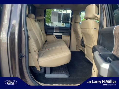 Used 2017 Ford F250 Lariat w/ Chrome Package AWD/4WD image 18