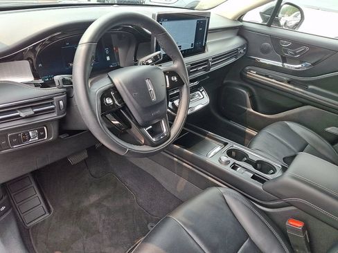 Certified 2023 Lincoln Corsair AWD w/ Equipment Group 101A image 15