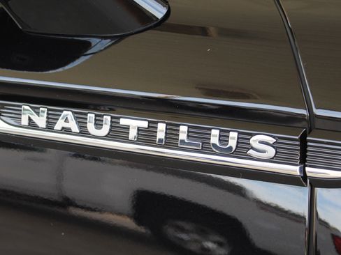 Used 2023 Lincoln Nautilus Reserve w/ Monochromatic Package image 59