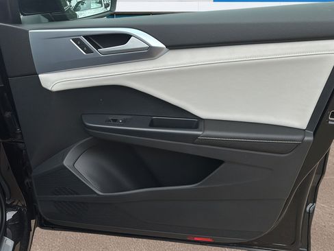 New 2026 Volkswagen Taos SE AWD/4WD image 10
